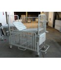 Cama pediátrica (cuna) mecánica sin ajuste de altura